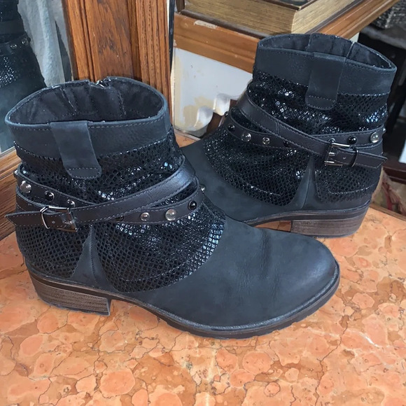 TAMARIS Matmix Western Studded Ankle Booties Boots 7 - Picture 3 of 7